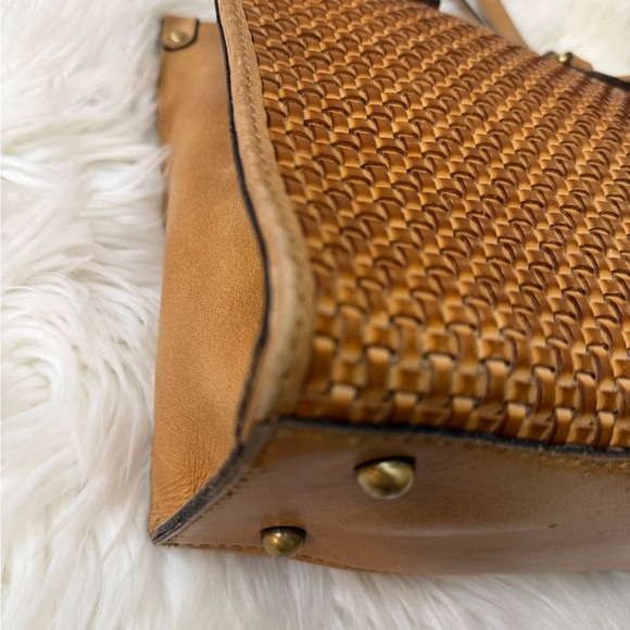 Patricia Nash Tan Woven Tote Bag - Picture 7 of 13